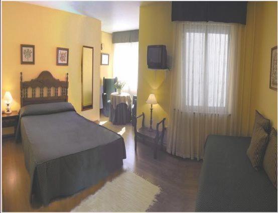 Hotel Toscana Ojedo Quarto foto